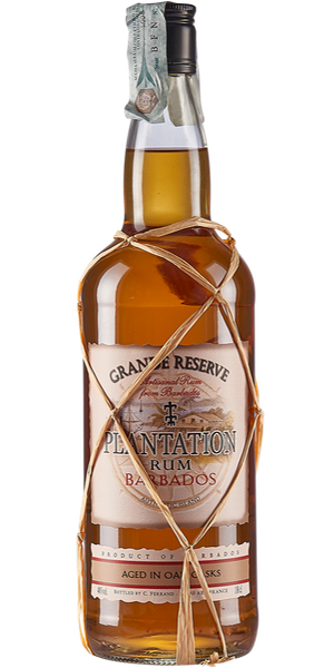 RUM PLANTATION GRANDE RÉSERVE POURING